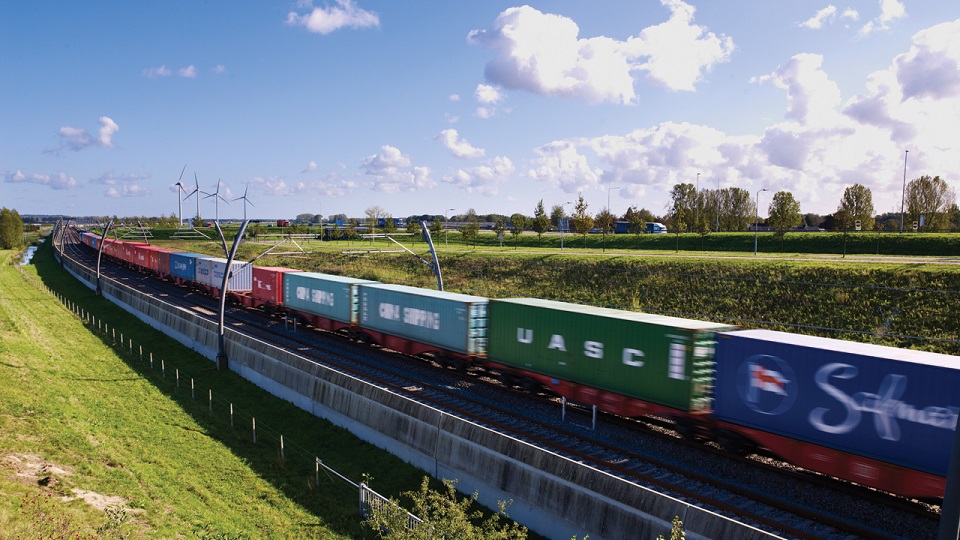 Elindulhatnak a 740 méter hosszú vonatok Hollandiában 2020-tól (illusztráció: railfreight.com)