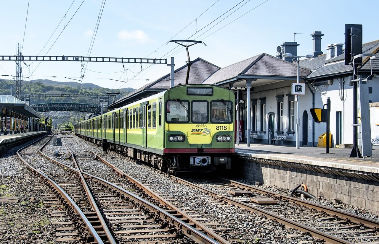 Hiába növekszik évről évre az utasszám a fővárosi DART-hálózaton is, az Irish Rail alulfinanszírozottsága jelentős (fotó: Rolf G. Wackenberg/Shutterstock.com)