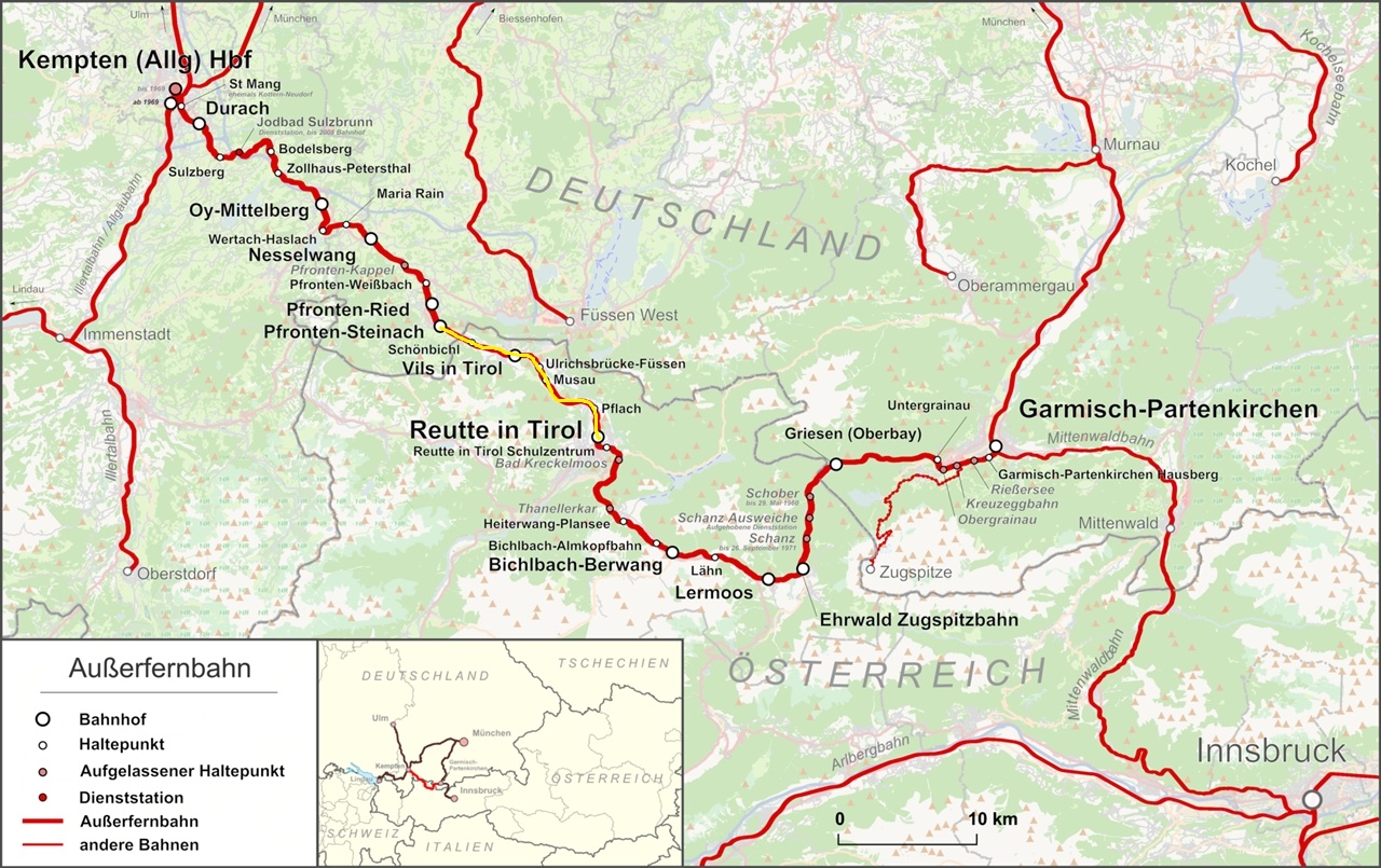 Az úgynevezett Ausserfern-vasút két német várost, Kemptent és Garmisch-Partenkirchent köti össze, Ausztrián keresztülhaladva. Garmisch-Partenkirchen és a tiroli Reutte között már korábban villamosították a pályát, tovább, Kempten felé azonban csak dízelszerelvények közlekedhetnek. A sárgával jelölt szakaszon valósulhat meg a villamos betáplálás, középtávon viszont egészen Kemptenig ki akarják építeni a felsővezetéket