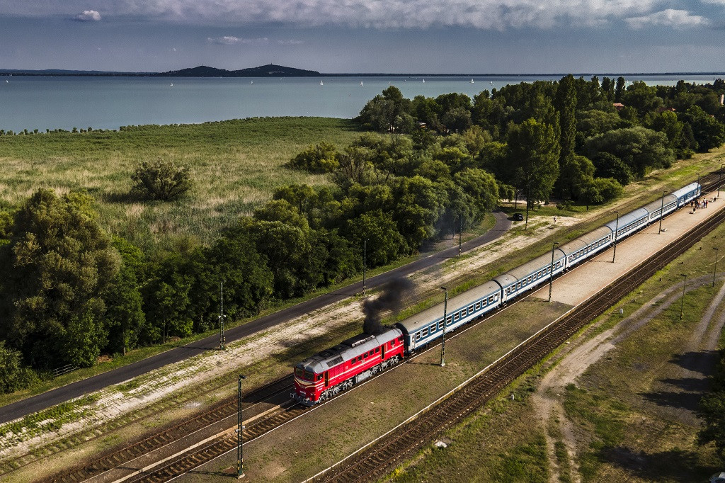Ismét dübörögnek majd a vonatok élén a Szergejek, Púposok, és 424-es gőzös is csühög majd (fotó: MÁV-Start Zrt.)
