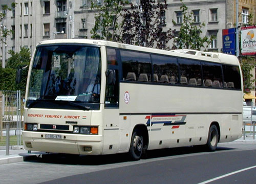 Az LRI 396-osa az Erzsébet téren