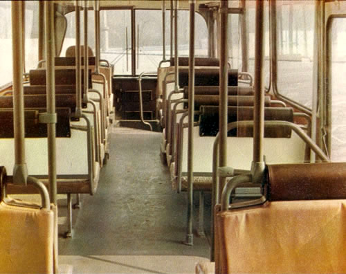 A busz VÖV-szabvány szerinti utastere