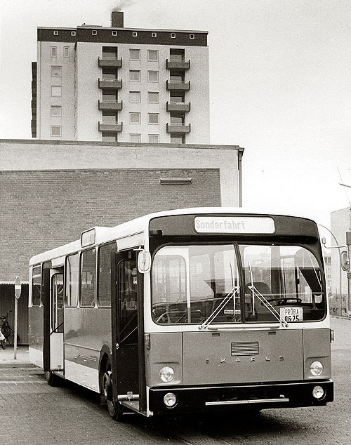 A proto kocsi átfényezve Hamburgban 1971-ben