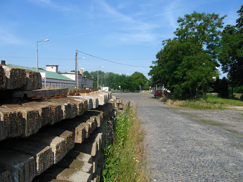 A Kalocsán felhalmozott betonaljak valamire következtetni engednek