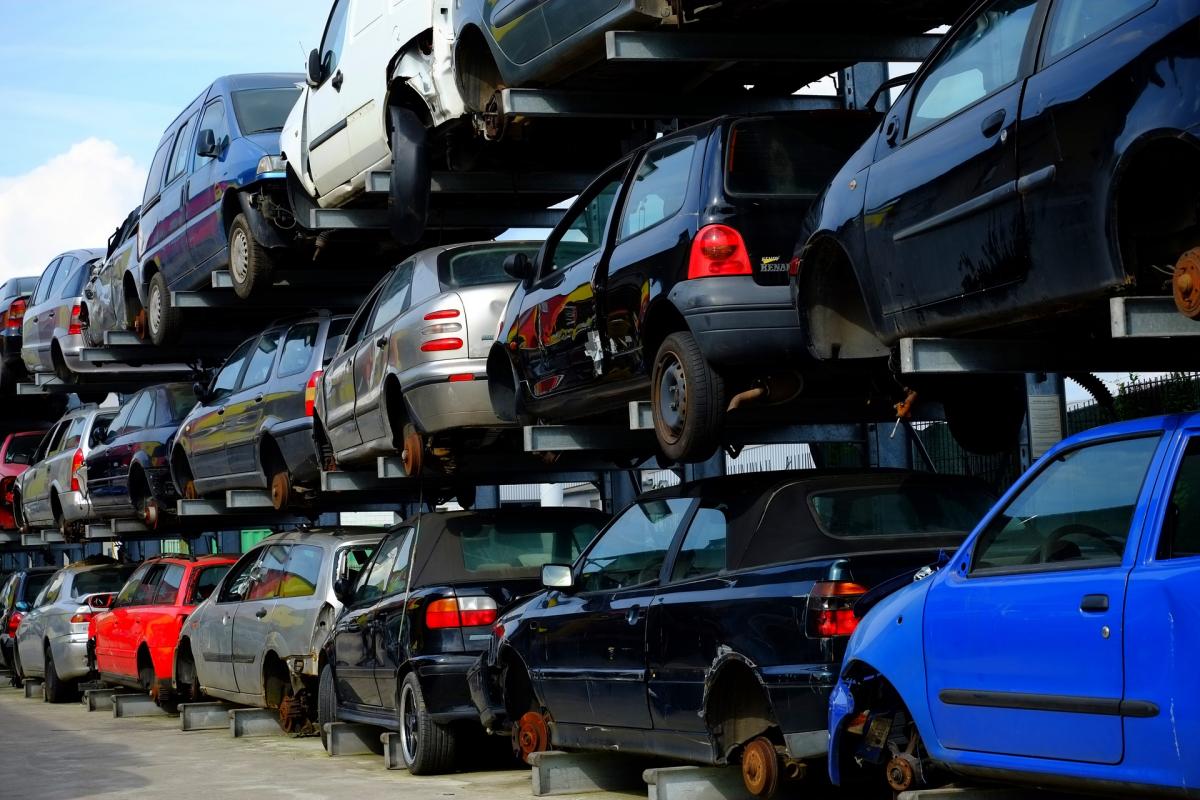 A belföldi autópark átlagéletkora 14 év felett van, míg az uniós átlag 10,7 év
