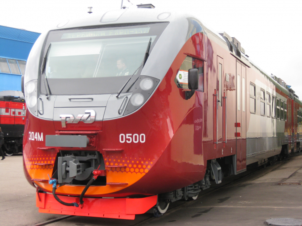 Huszonhat, tizenegy-tizenkét kocsis Transzmasholding-motorvonat érkezik idén Moszkva elővárosi vonalaira<br>(forrás: Railway Gazette)