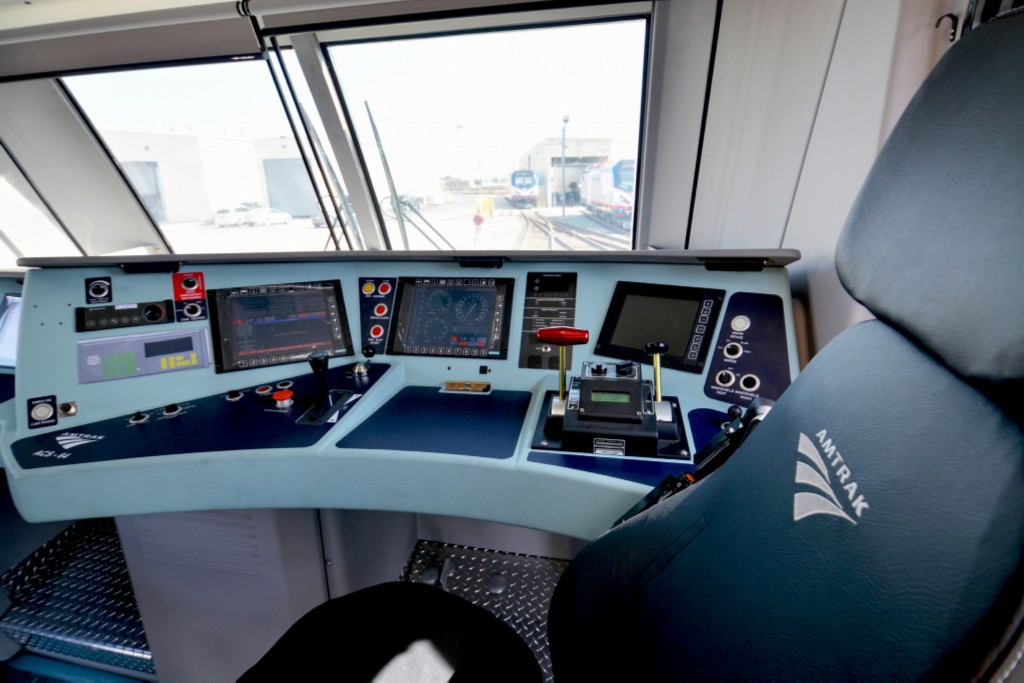 Az ACS-64-esek vezetőállása tökéletes ergonómiát nyújt a mozdonyok személyzetének<br>(fotó: Siemens)