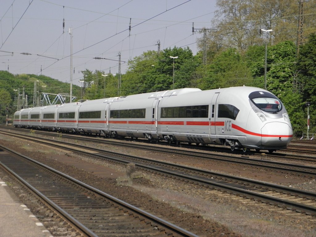 A DB a 407-eseket szeretné járatni a Németország és London közötti forgalomban, azonban az engedélyeztetési eljárások miatt még hosszú út áll a Siemens Velaro D-vonatok előtt<br>(fotó: Daniel Michler)
