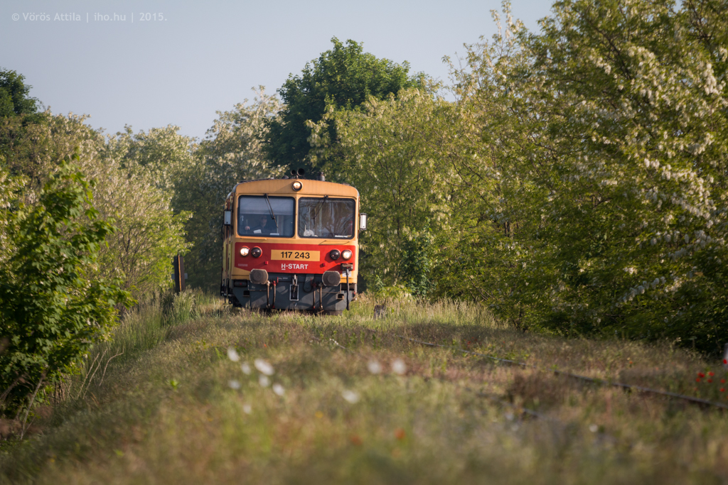 Remek pályaállapot uralkodik a 78-as vonalon... Vörös Attila képe 2015 tavaszán készült Szügy közelében