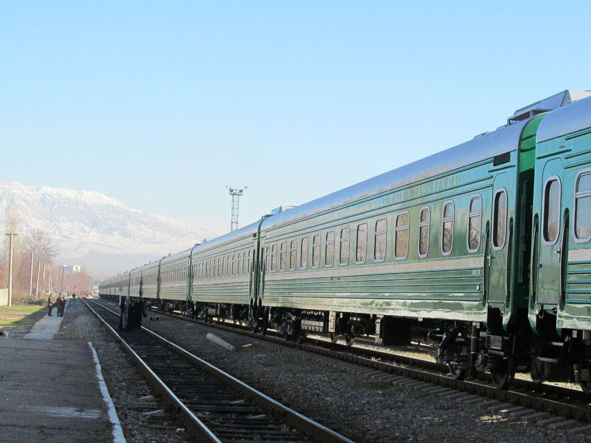Az új kocsik nagy távolságokat fognak bejárni a tádzsik és az orosz fővárosok között<br>(fotó: Railway Gazette)