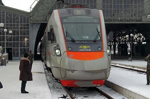 Valószínűleg hamarosan Ukrajna-szerte lehet majd találkozni az ukrán vasúti gépgyártás legújabb üdvöskéivel<br>(fotó: IRJ)