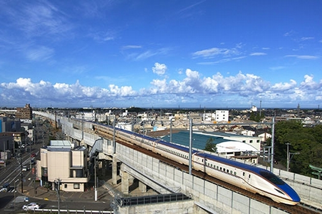 A Hokuriku-sinkanszennel közel felére csökkent a Tokió és Kanagawa közötti út menetideje<br>(fotó: IRJ)