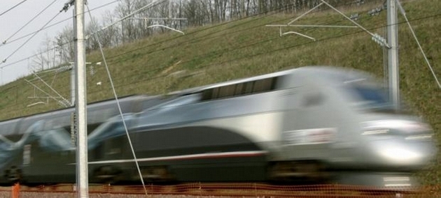Az ír Nexala felel az SNCF vonataihoz, többek között a nagysebességű TGV-szerelvényekhez szükséges alkatrészek kezeléséért is<br>(fotó: Vincent Kessler, Irish Times)