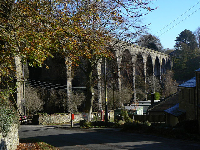 Ingleton 24 méter magasan, 240 méter hosszan futó muzeális hídja hamarosan a múlté lesz<br>(fotó: Alan Murray-Rust, www.geograph.org.uk)
