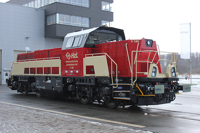 A Gravita 15L BB verziója a Hohenzollerische Landesbahn vasúttársaság színeiben<br>(forrás: Voith)