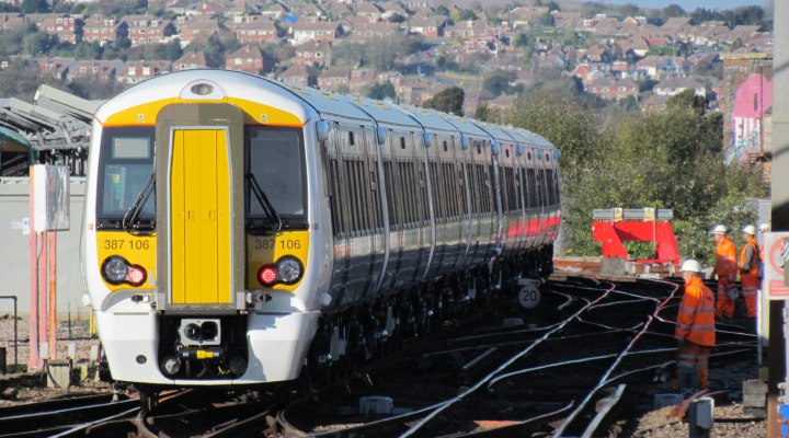 A 387-100-as sorozatú motorvonatok után 387-200-asokat vesz a Govia, utóbbiak a Gatwick Express-re kerülnek<br>(fotó: Global Rail News)
