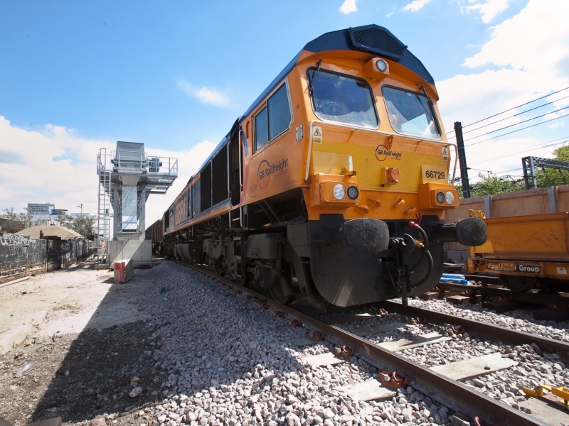 A GB Railfreight az új rendeléssel 58 darabosra bővíti Tégla-flottáját<br>(fotó: Railway Gazette)