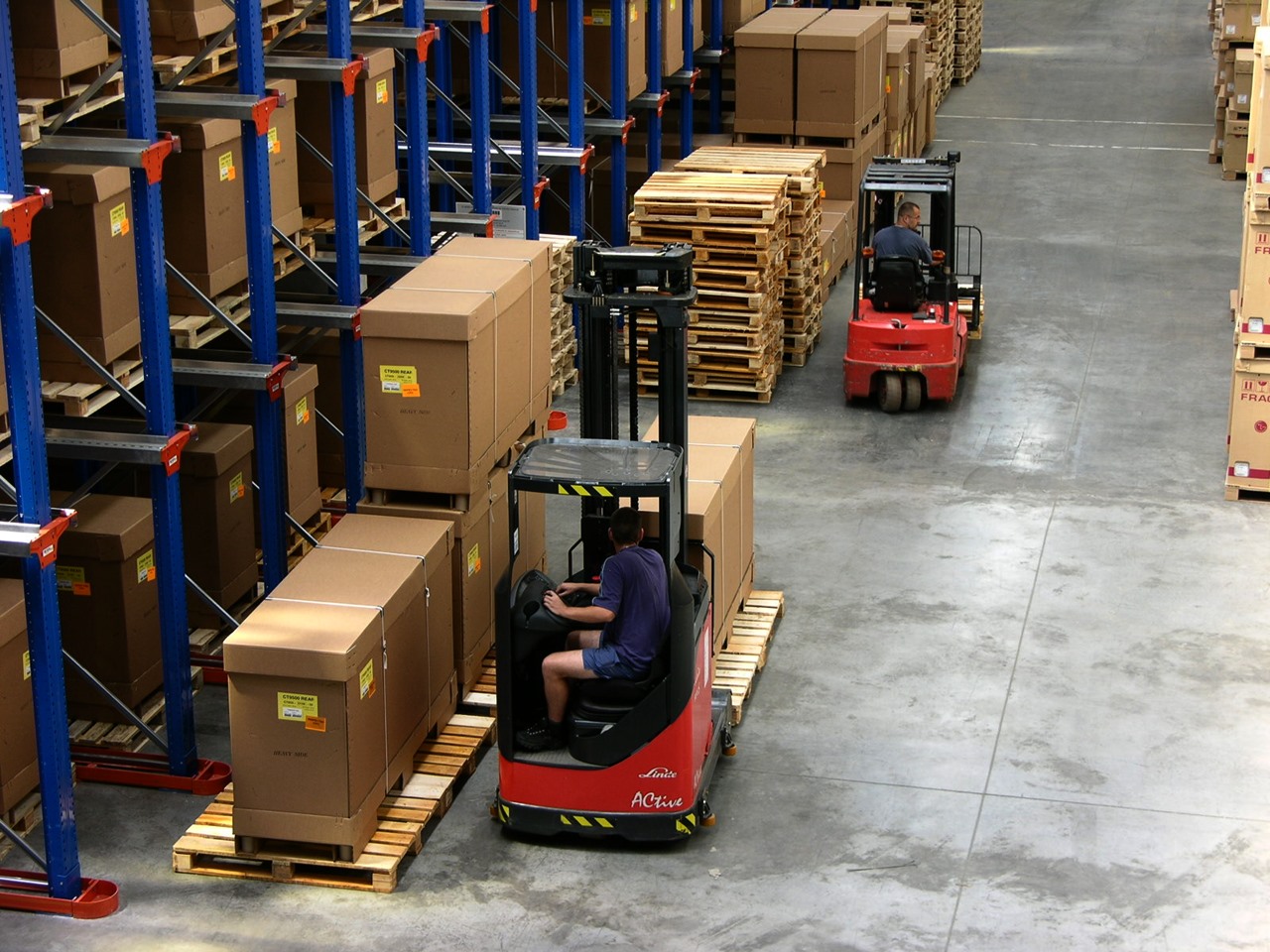 Ha a készletre vett importáru csomagolását a logisztikai szolgáltató bontja le, termékdíj fizetésre kötelezett lesz