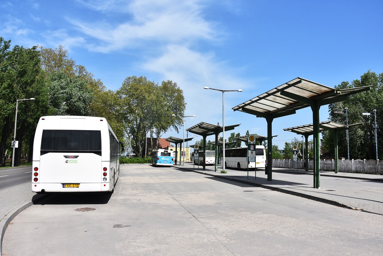 Vonatkert 2019-ben. Autóbusz pályaudvarból műszaki tárolóhely lett