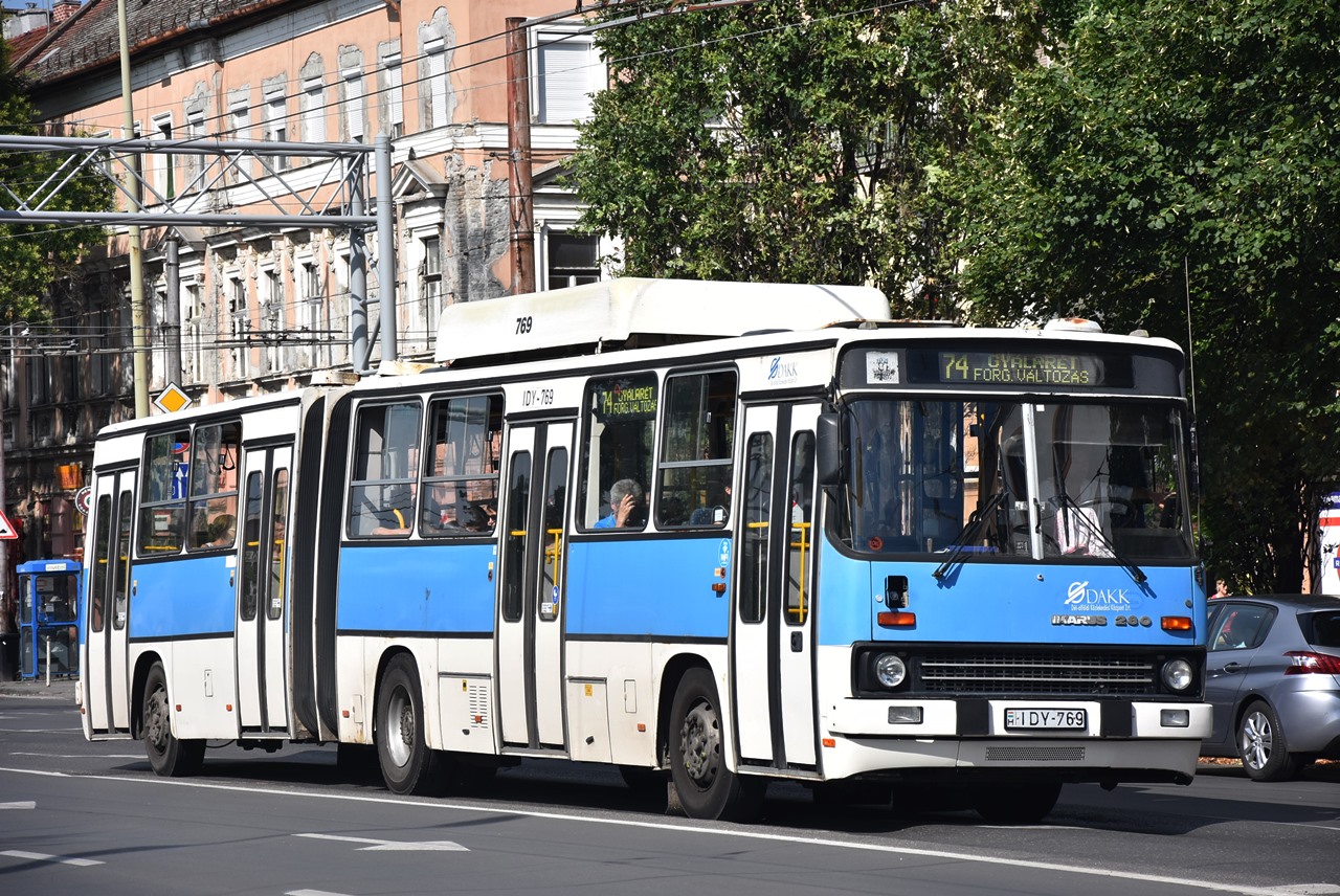 Május 28-án kezdődik a már a DAKK-buszokat is pontosan követő utastájékoztató rendszer tesztüzeme Szegeden (fotó: Bohus Dávid)