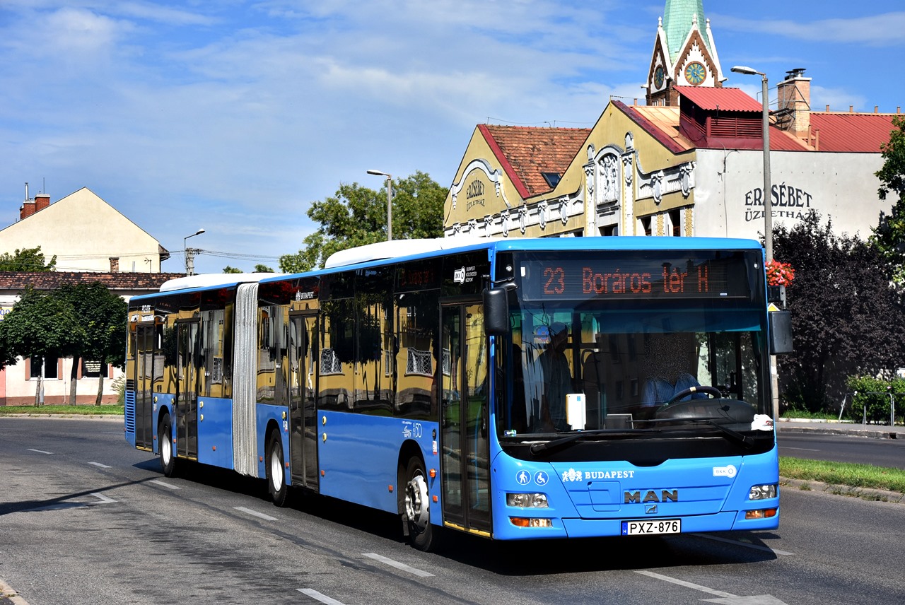 Újabb MAN buszok a pesterzsébeti városközpontban, a 35-ös járaton közlekedő szólók mellett a 23-as vonalon már csuklósokkal is találkozhatunk (a szerző felvételei)
