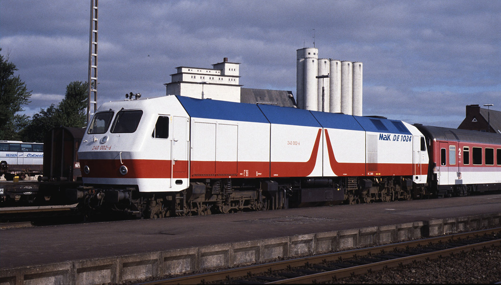 A DE 1024 fénykorában, IC előtt, Niebüllben (forrás: railroadpictures.de)