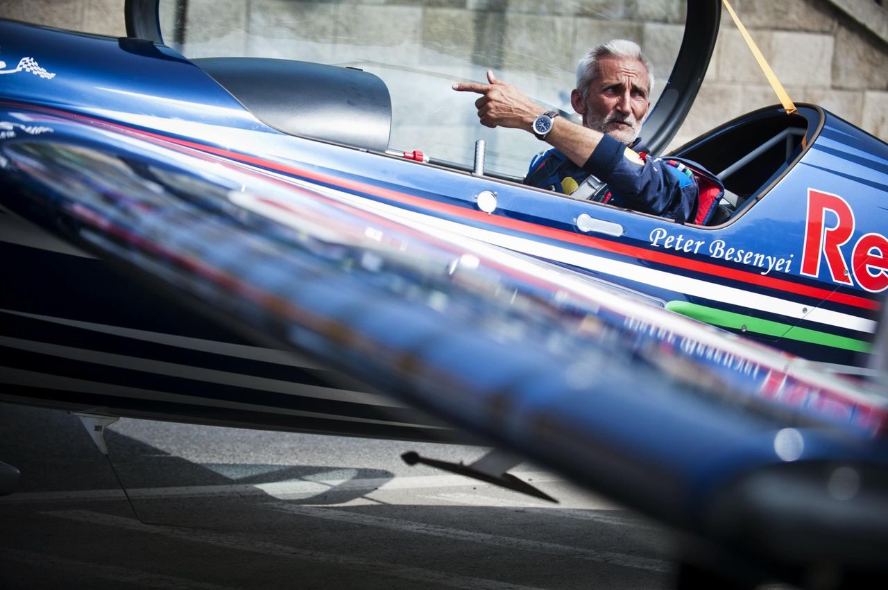 Nagyon várunk már egy igazán jó Besenyei-versenyt! (fotó: Red Bull Air Race)