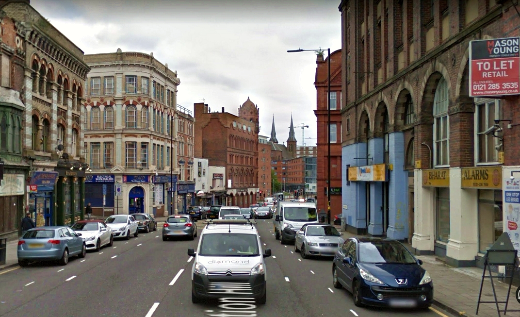 Birmingham belvárosának egyik utcája a Google utcaképén, feltehetően egy csendes vasárnapi reggelen