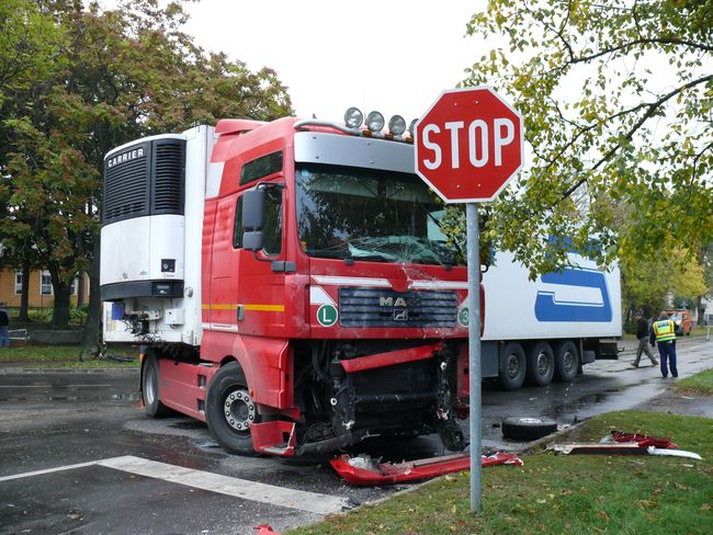 A kamionsofőr nem sérült meg (fotó: www.szabolcsvonulas.hu)