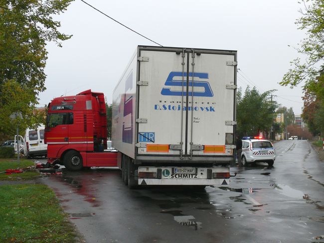 A rendőrség vizsgálja a baleset körülményeit (fotó: www.szabolcsvonulas.hu)