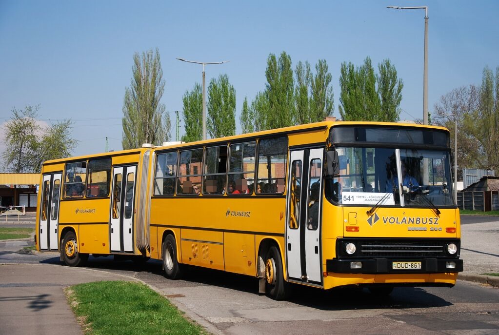 Az egyik példány az 1998-ban vásárolt kilenc 280.30A közül Ceglédről. Az idén húsz éves autóbusz a mai napig közlekedik