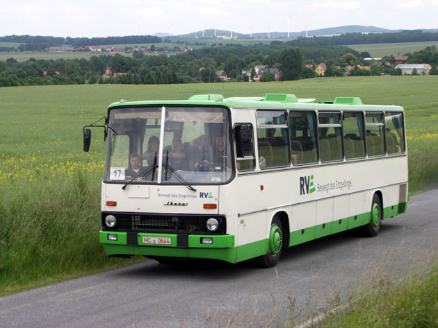 A busz a maga 1989-es gyártási dátumával a találkozó fiatalabb járművei közé tartozott (Fotó: Müller Péter)