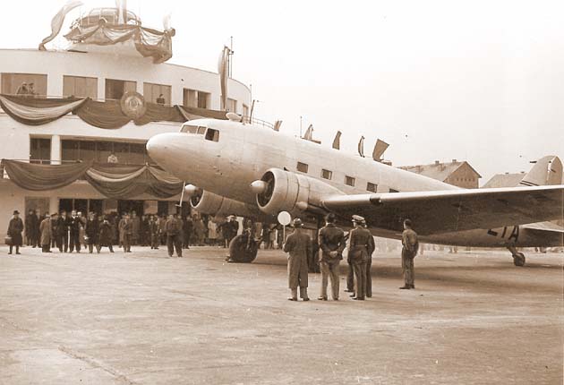 Ünnepélyes járatnyitás 1946. október 15-én