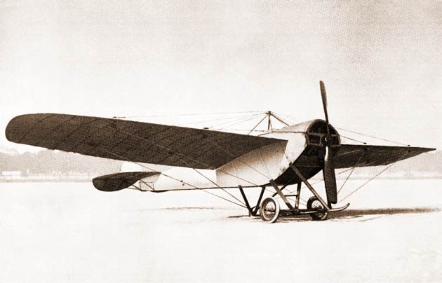 Nieuport 2N típusú katonai monoplánja 1911-ben (illusztrációk: AeroNews archív)