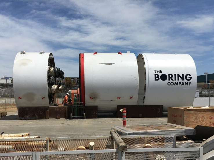 The Boring Company, amely vállalatot Musk a hyperloop-alagutak fúrására hozta létre, megkezdheti az előzetes földmunkákat a vákuumvasút kialakításához
