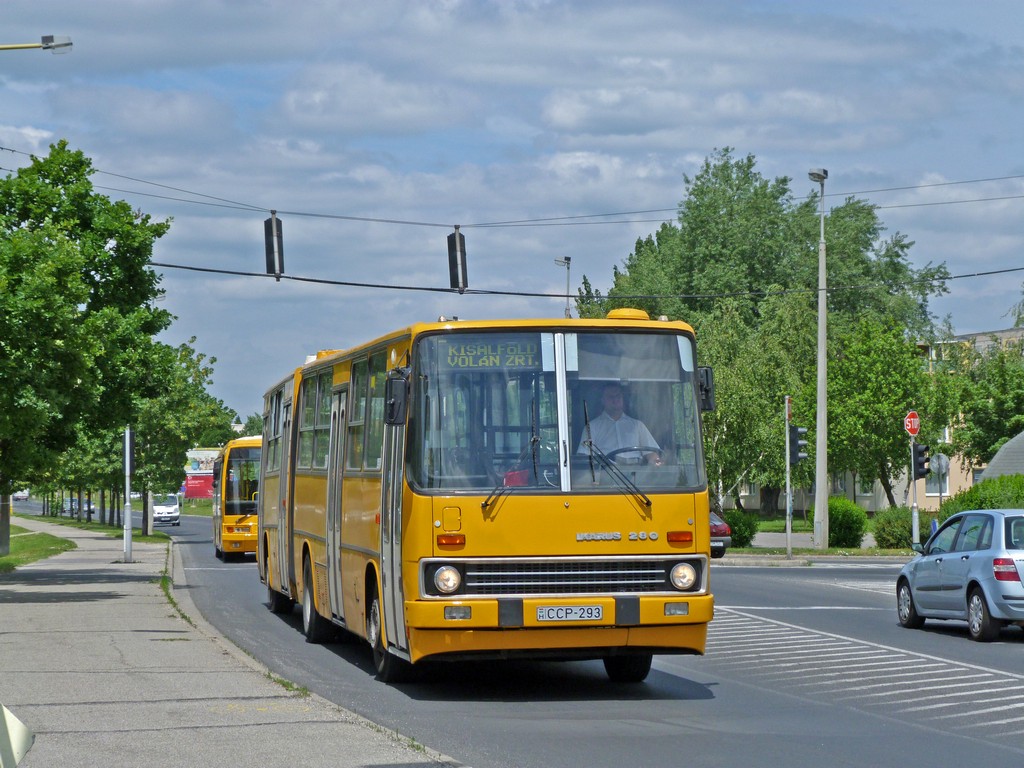 Pető Áron fotóján a kétszázezredik Ikarus, amely 1993-ban készült el, manapság Győr helyi közlekedését erősíti<br>A képre kattintva galéria nyílik az olvasók által küldött felvételekből