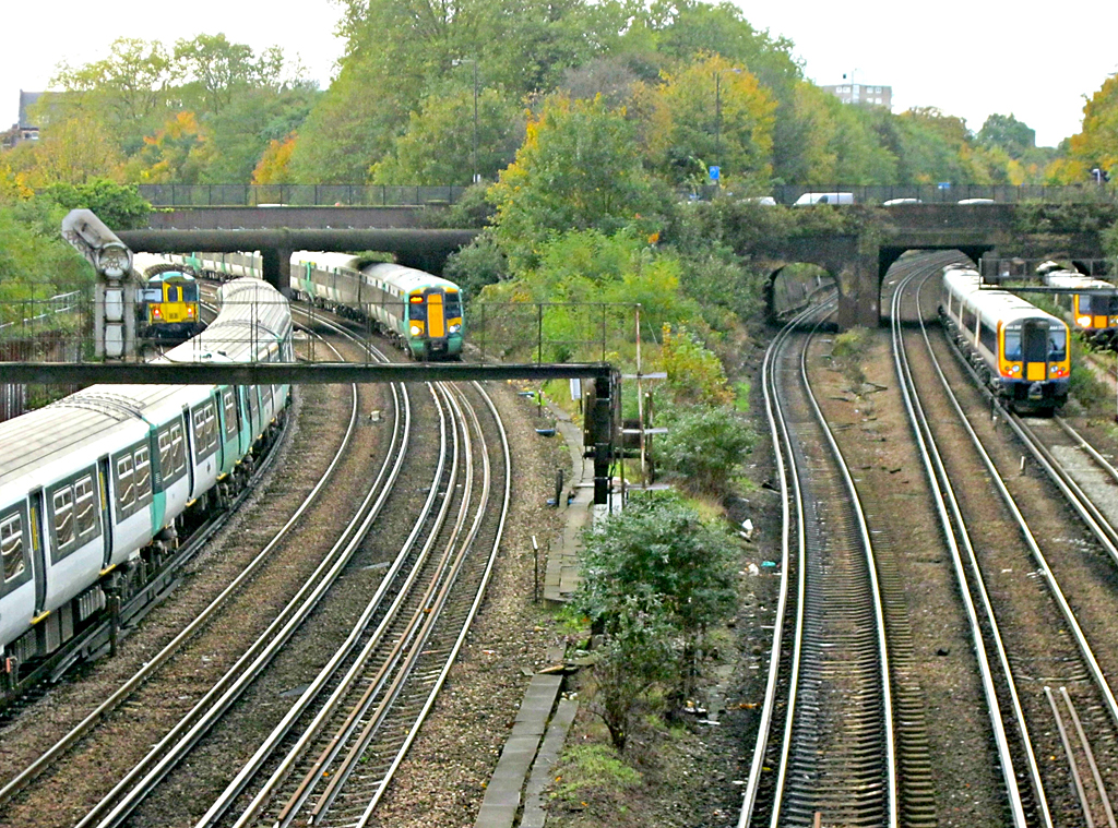 Vonatok Clapham Junction állomáson (fotó: Keresztury Ferenc)