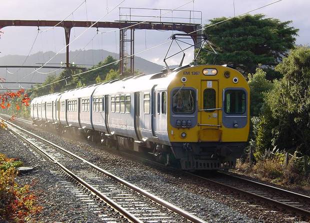 Ganz-motorvonat Új-Zélandon, útban Wellington felé
