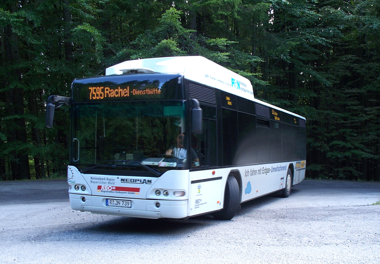 Neoplan CNG-busz valahol Bajorországban. Egyre több lesz a gázos busz (is) a németeknél (fotó: Wikimedia)
