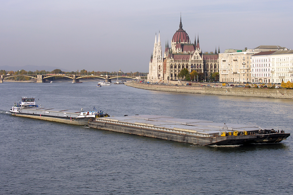 „Előbb-utóbb elérkeznek a magyar hajózások arra a pontra, amikor fennmaradásuk érdekében kénytelenek lesznek a magyar lobogójú hajóikat külföldi regiszterekbe íratni”