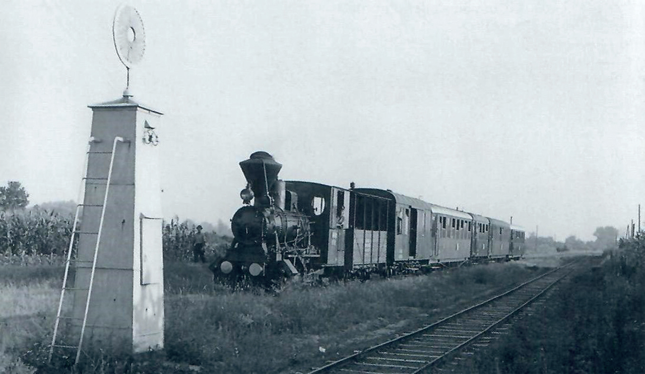 A Szlavóniai–Drávavidéki h.é.v. a müncheni Kraussnál 1913-ban épített 50–53-as lokomotívja, oldalütközőkkel
