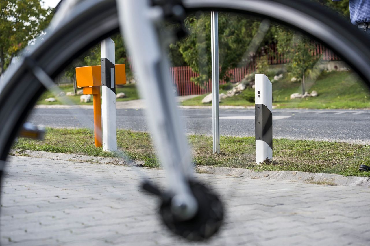 Kerékpárszámláló Velencén. Ezt is bemutatták a nagy bejelentésen (fotók: MTI/Bodnár Boglárka)