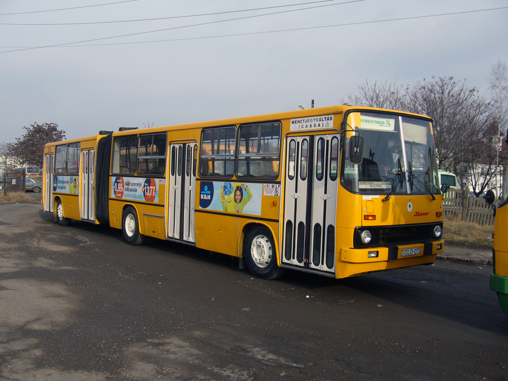 Helyköziben használt Ikarus 280-as. Csuklós buszokra is nagy szükség lenne<br>(fotók: Zajácz János)