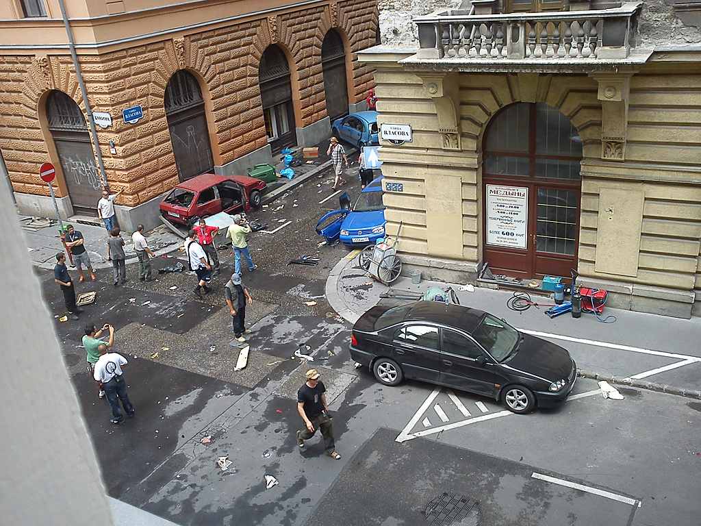 A képen a Vadász utca és a Báthori utca sarka látható<br>(köszönjük olvasónknak a felvételt!)