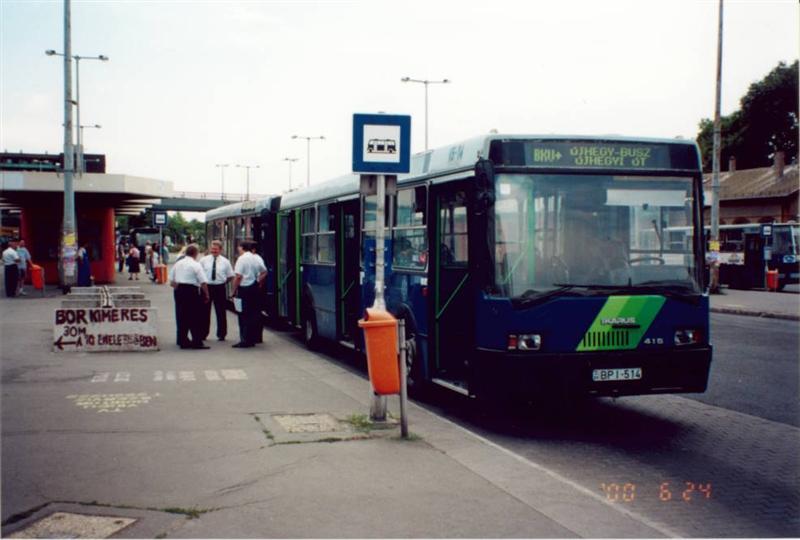 A 117-esből lett Újhegy-busz első napján<br/>(fotó: Mihályfi Márton)
