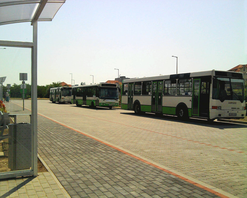 A frissen átadott Omega Park buszvégállomás<br/>A képre kattintva galéria nyílik!<br/>(fotók: Varga József)