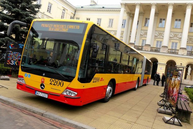 Jóval kevesebb városi buszt vásároltak a lengyel üzemeltetők 2012-ben, mint 2011-ben. A Mercedes ebben a szegmensben is kedvelt márkának számít<br>(fotó: Stefan Romanik / Agencja Gazeta - http://warszawa.gazeta.pl)