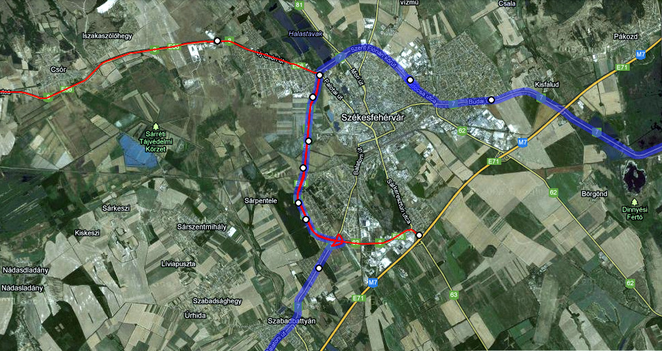 A két főút Székesfehérvár térségében<br />(alaptérkép: maps.google.com)