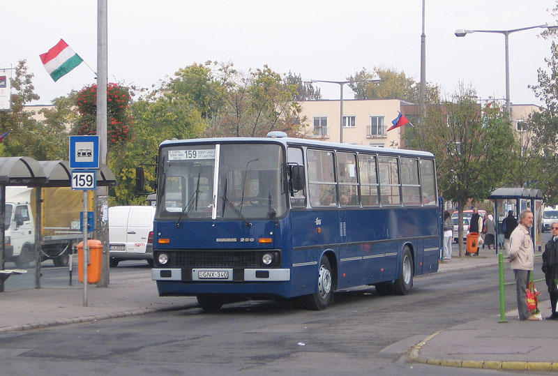 2010-ben már érkeztek buszok Budapestre Debrecenből: akkor nyolc Ikarus 260-ast és öt Ikarus 263-ast vásárolt a BKV a Hajdú Volántól