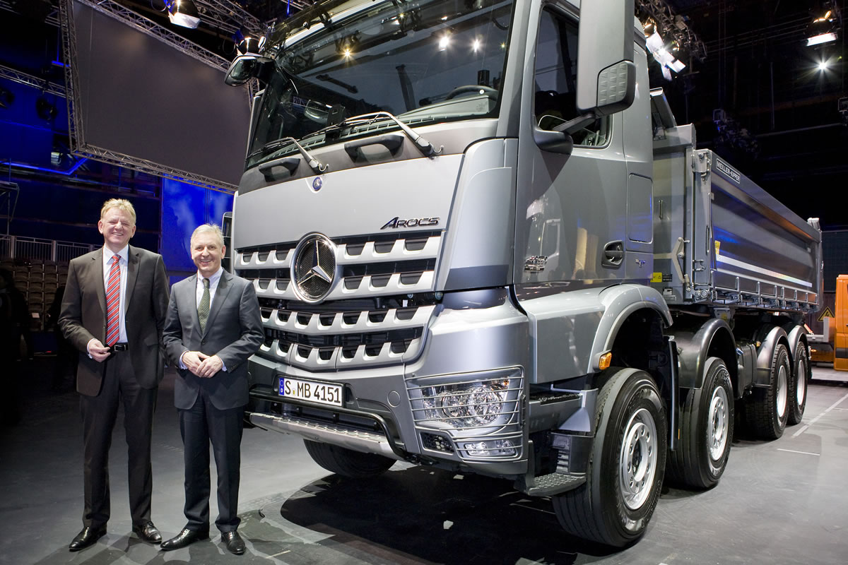 Münchenben mutatták be a sajtónak a Mercedes-Benz Arocs <br /> (fotó: Daimler)t